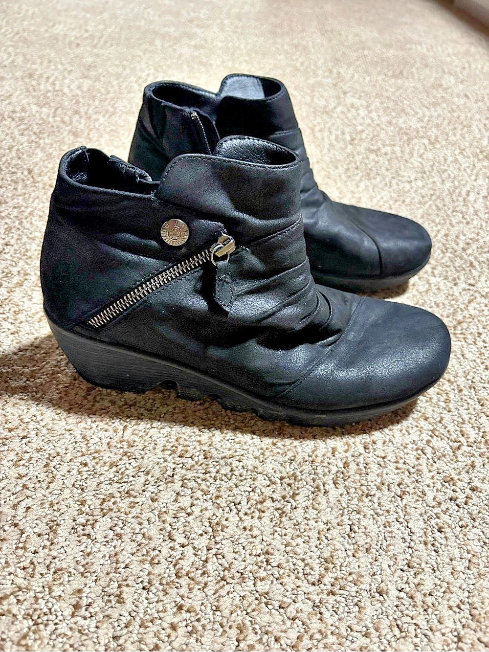 Skechers Black Leather Wedge Ankle Boots US 9